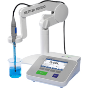 S220-KIT SevenCompact™ pH/ion kit completo di Lab® Expert Pro-ISM, guida alla misurazione del pH e 2 bustine tampone per 4,01, 7,00, 9,21 e 10,00 pH