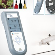 Kit completo OXI 45+ ENOLOGIA, elettrodo 51 20, campionatore, pompa peristaltica, tubi, connettori e valigetta.