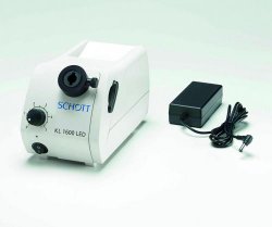 Illuminatori luce fredda per microscopi